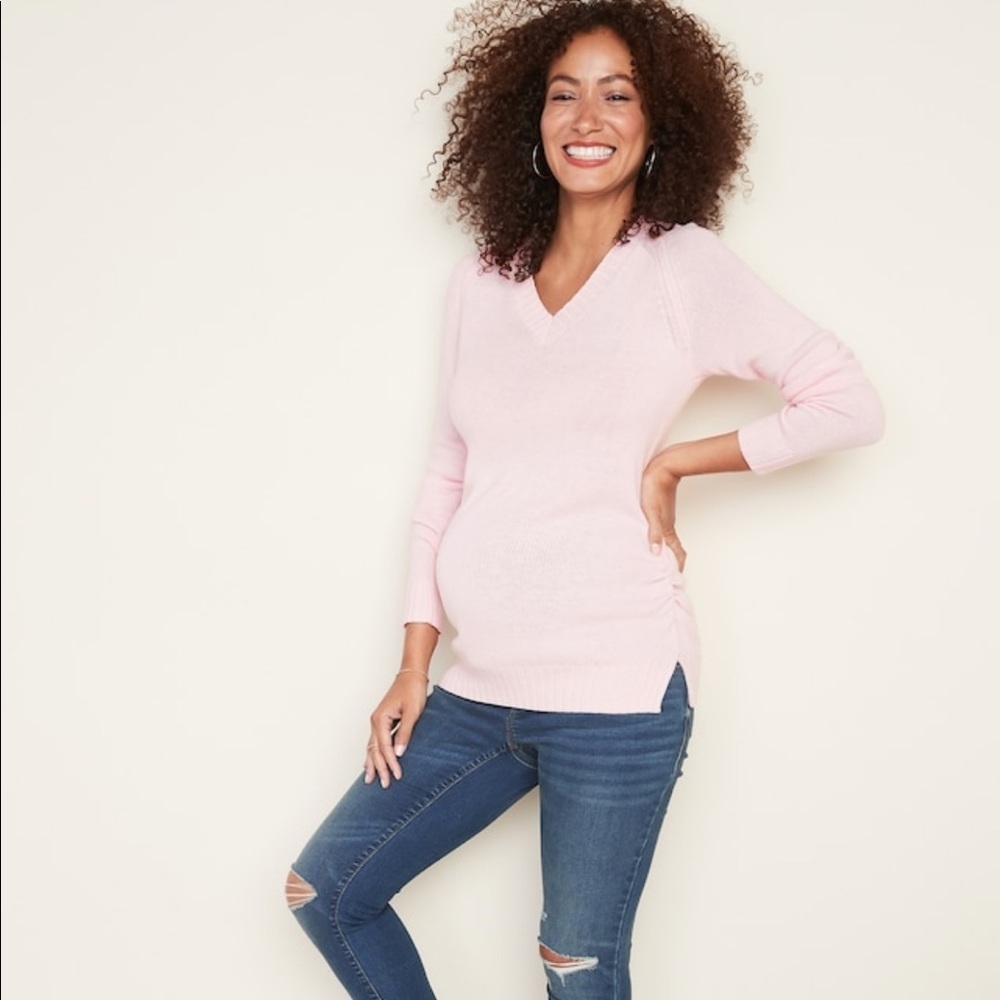 New Pink Maternity Side-Ruched V-Neck Sweater - Picture 3 of 5